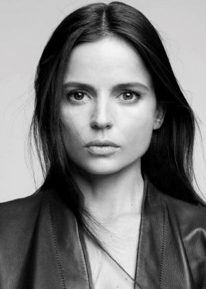 Elena Anaya